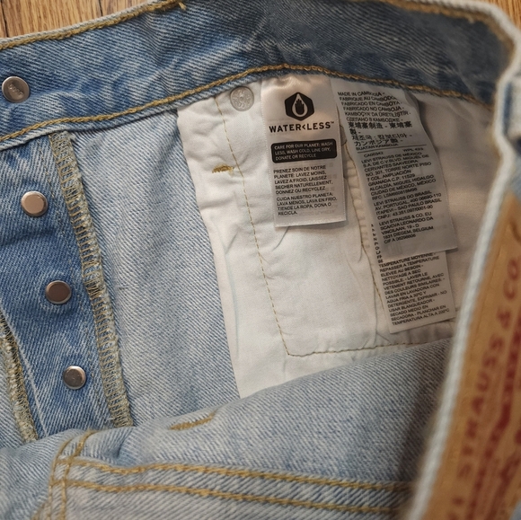 Levis 501 Womens High Rise Shorts Size 29 Distressed Cut Off Button Fly NEW - Picture 8 of 11